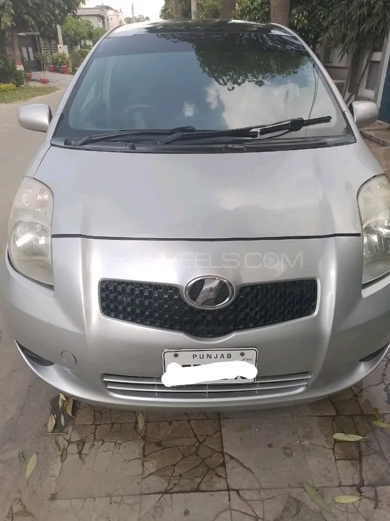 Toyota Vitz 2005 for Sale in Gujranwala Image-1