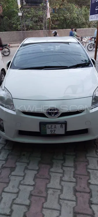 Toyota Prius 2013 for Sale in Lahore Image-1