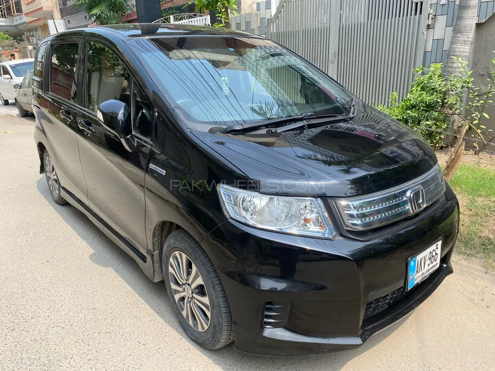 Honda Freed 2013 for Sale in Lahore Image-1