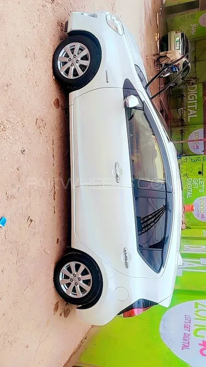 Toyota Aqua 2017 for Sale in Mardan Image-1