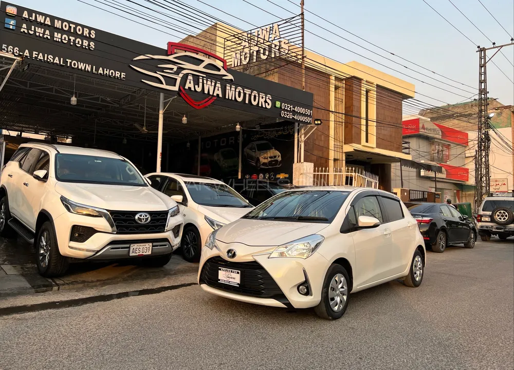 Toyota Vitz 2019 for Sale in Lahore Image-1