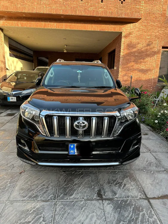 Toyota Prado 2010 for Sale in Islamabad Image-1