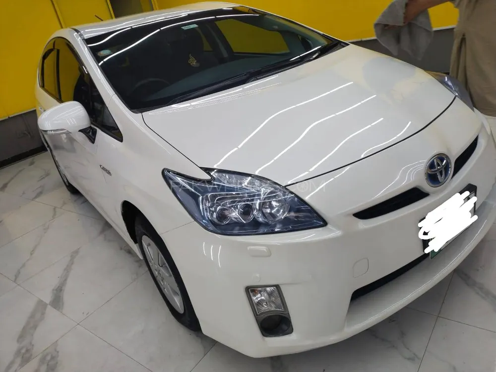 Toyota Prius 2010 for Sale in Peshawar Image-1