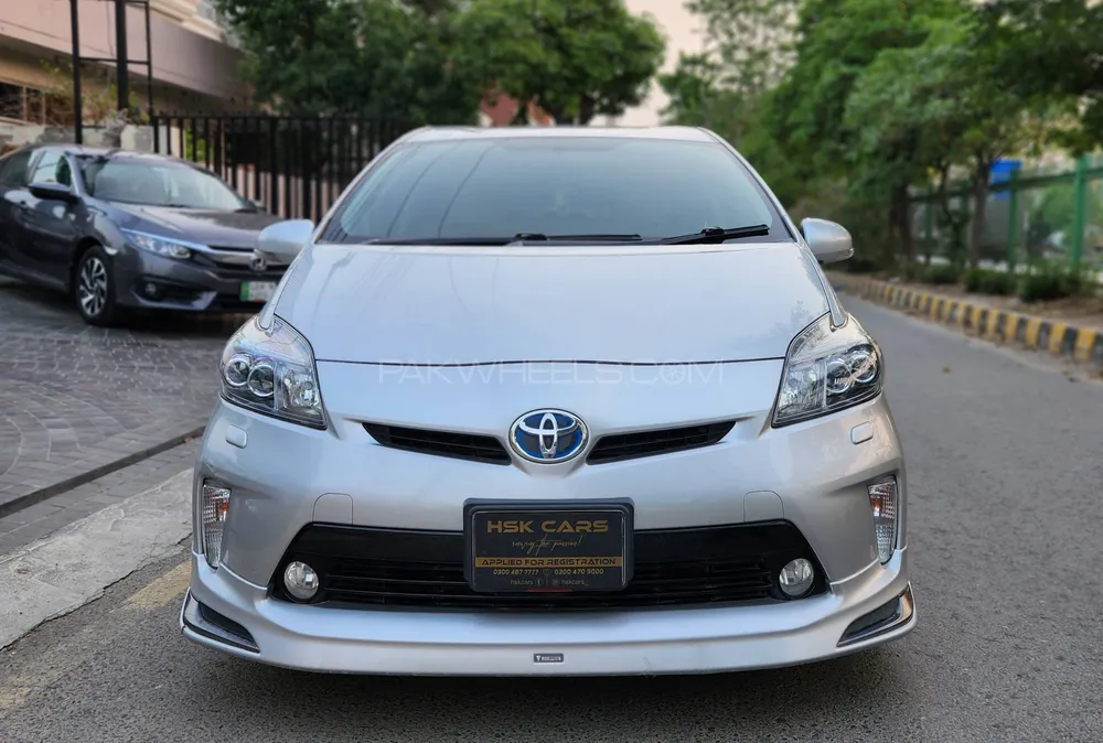 Toyota Prius 2014 for Sale in Lahore Image-1