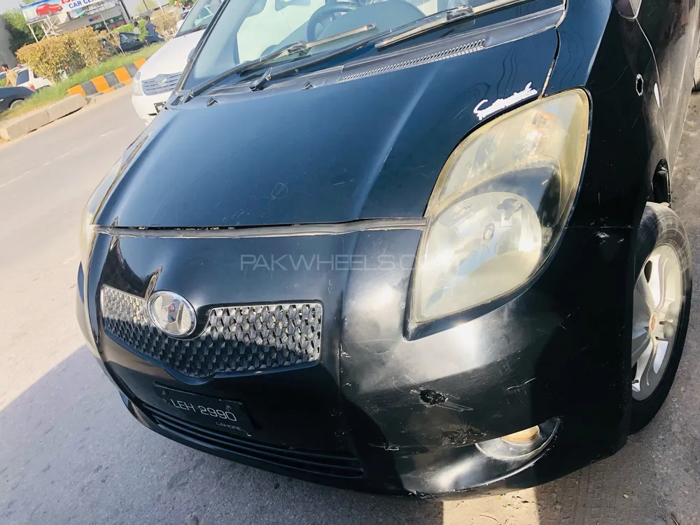 Toyota Vitz 2005 for Sale in Peshawar Image-1