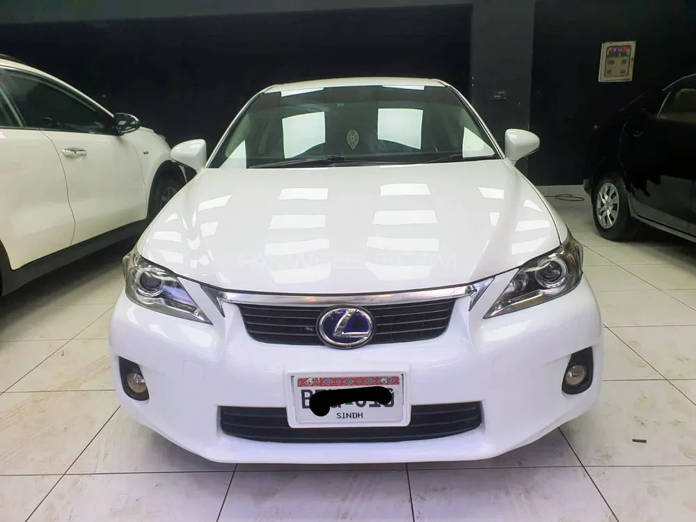 Lexus CT200h 2012 for Sale in Karachi Image-1