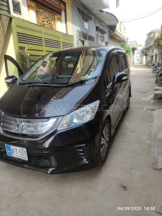 Honda Freed 2017 for Sale in Sialkot Image-1