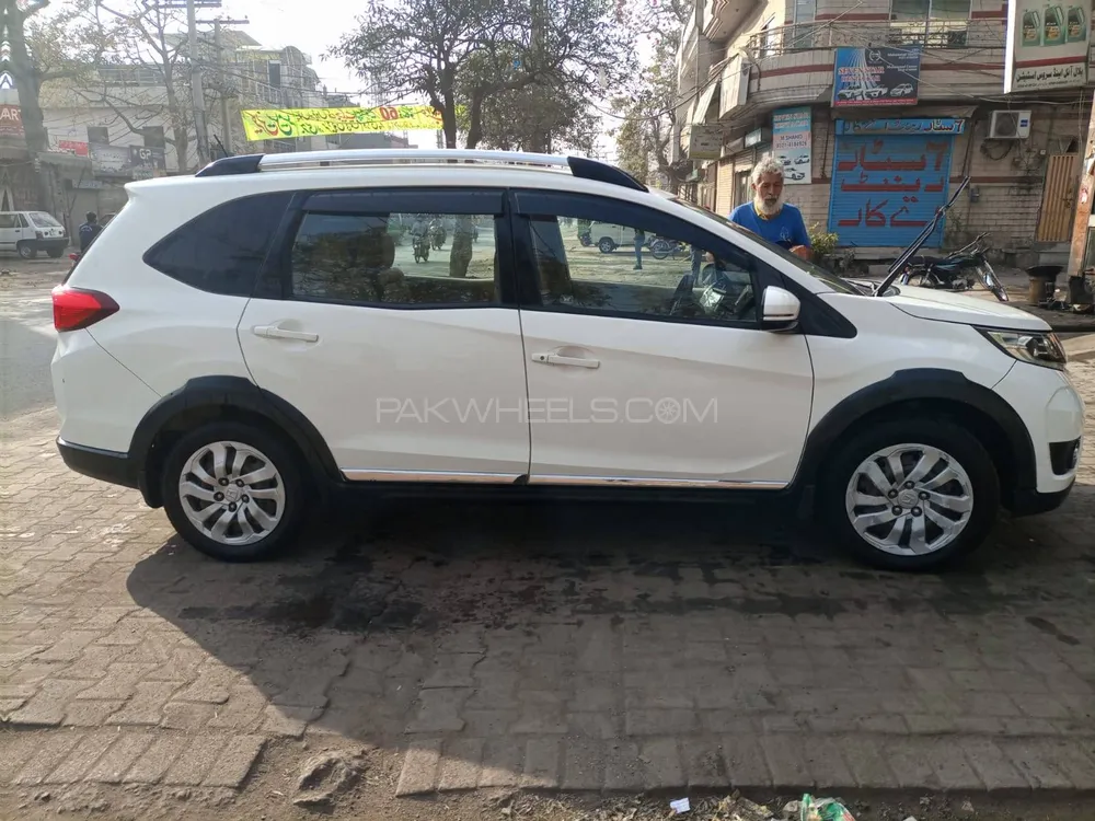 Honda BR-V 2017 for Sale in Lahore Image-1