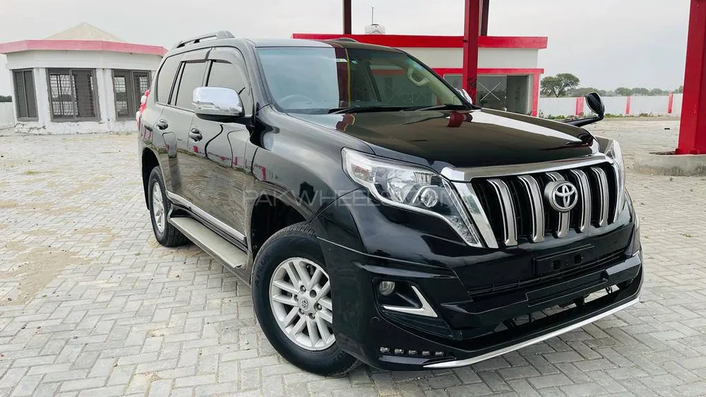 Toyota Prado 2010 for Sale in Kharian Image-1