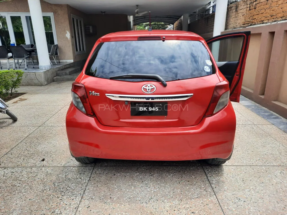 Toyota Vitz 2012 for Sale in Peshawar Image-1