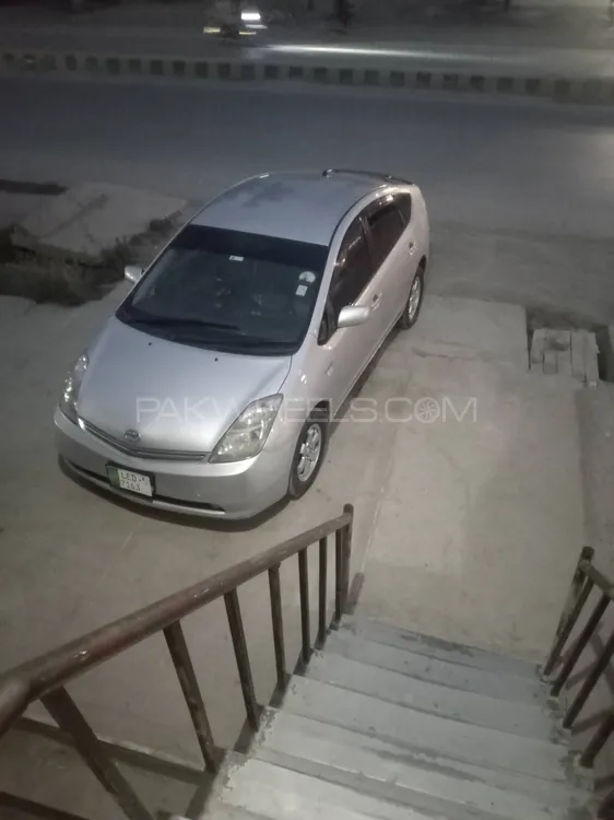 Toyota Prius 2007 for Sale in Mardan Image-1