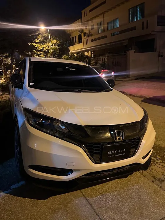 Honda Vezel 2016 for Sale in Islamabad Image-1