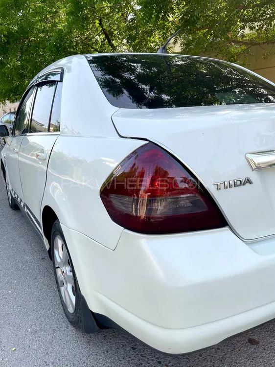 Nissan Tiida 2007 for Sale in Karachi Image-1