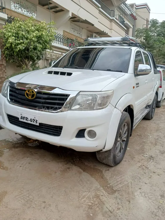 Toyota Hilux 2010 for Sale in Karachi Image-1