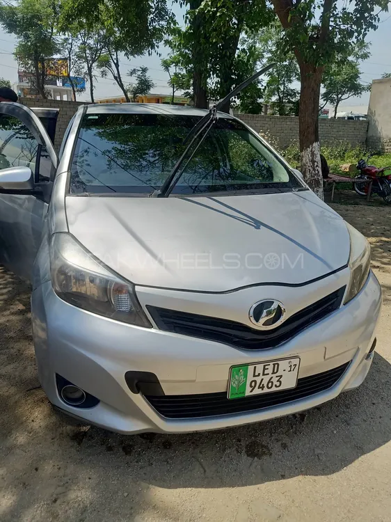Toyota Vitz 2013 for Sale in Islamabad Image-1