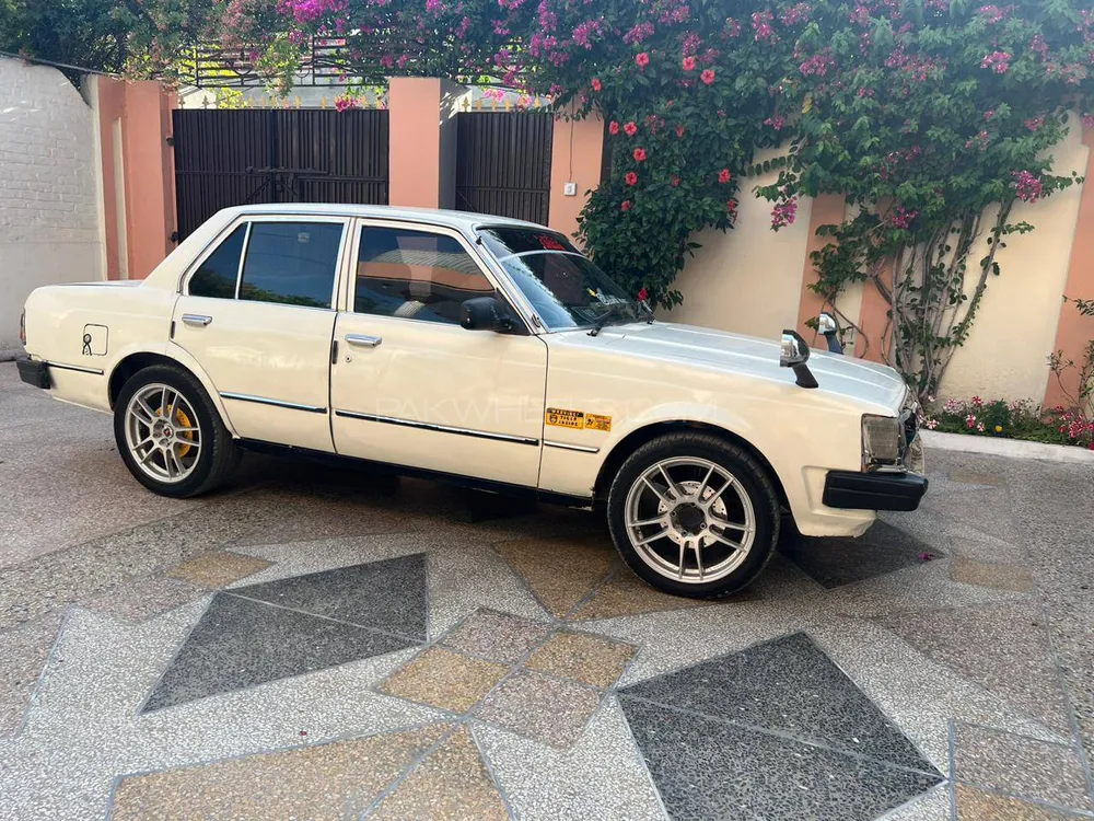 Toyota Corona 1981 for Sale in Nowshera Image-1