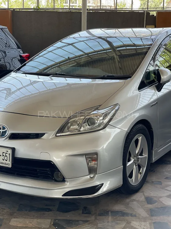 Toyota Prius 2015 for Sale in Peshawar Image-1