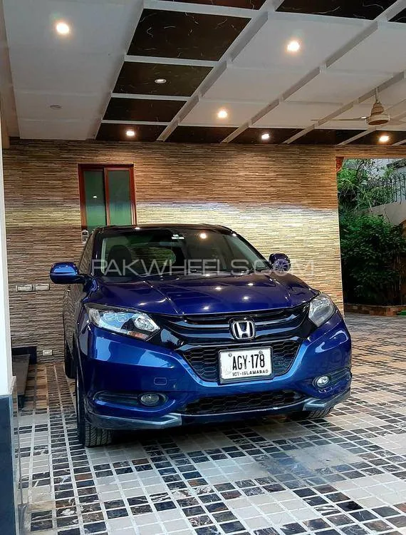 Honda Vezel 2014 for Sale in Islamabad Image-1