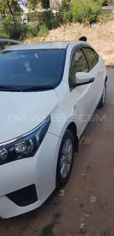 Toyota Corolla 2017 for Sale in Islamabad Image-1