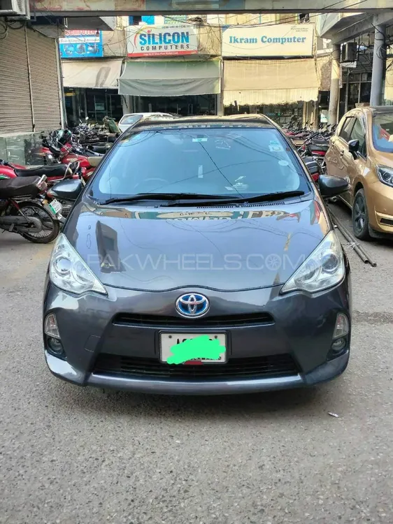 Toyota Aqua 2013 for Sale in Multan Image-1