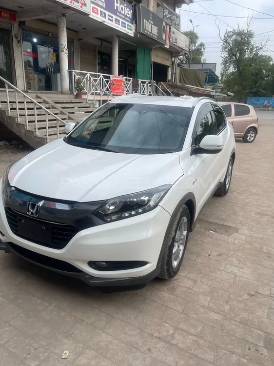 Honda Vezel 2014 for Sale in Mardan Image-1