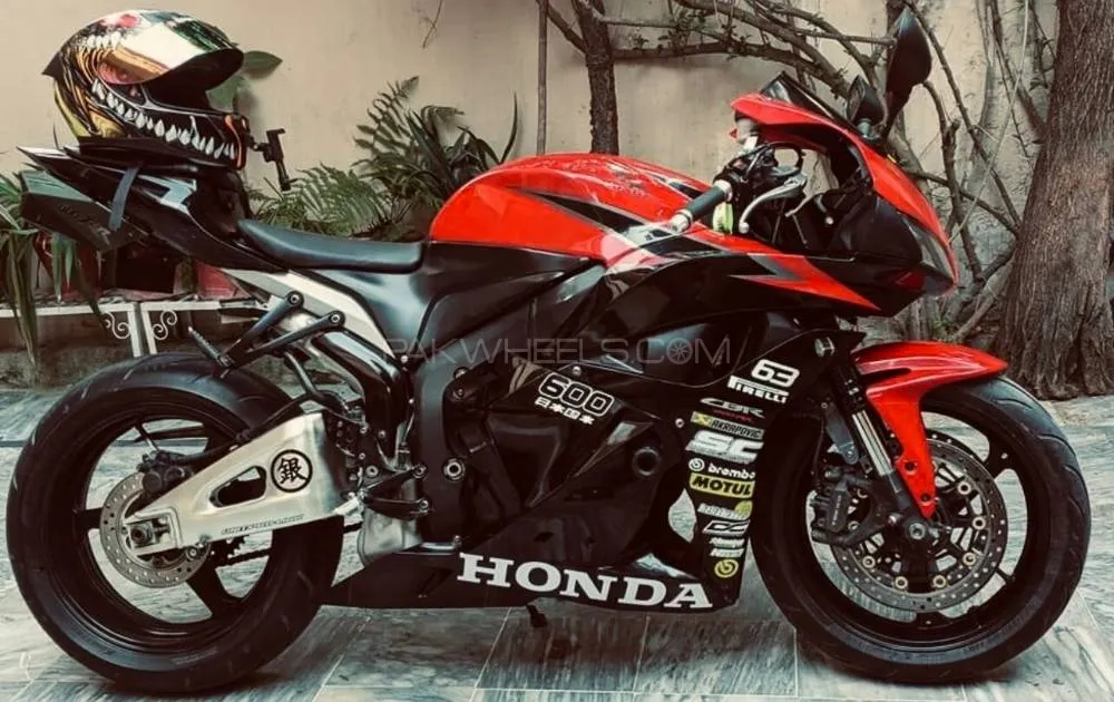 Honda CBR 600RR 2011 for Sale Image-1