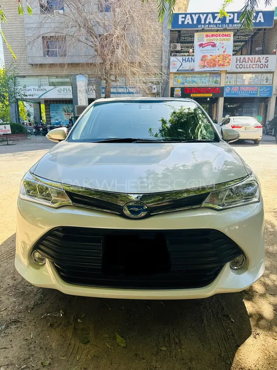 Toyota Corolla Axio 2017 for Sale in Islamabad Image-1