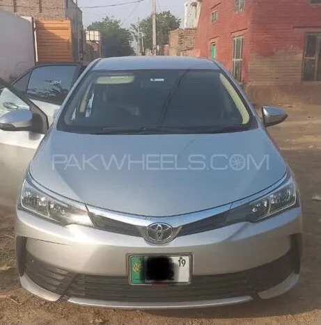 Toyota Corolla 2019 for Sale in Faisalabad Image-1