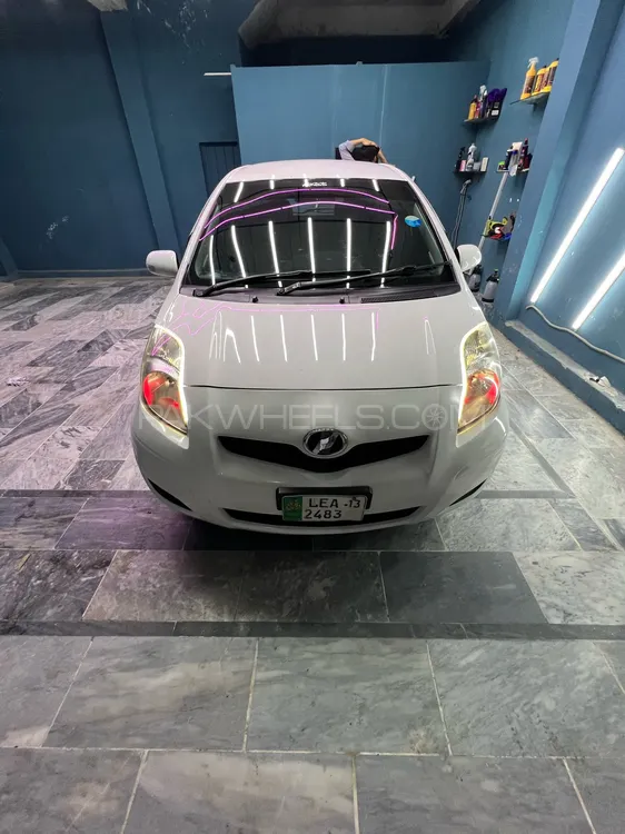 Toyota Vitz 2008 for Sale in Mardan Image-1