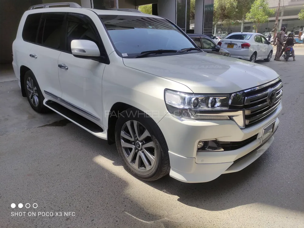 Toyota Land Cruiser 2017 for Sale in Karachi Image-1