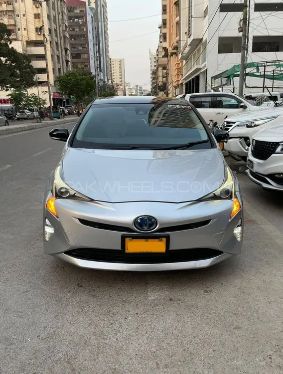 Toyota Prius 2016 for Sale in Karachi Image-1