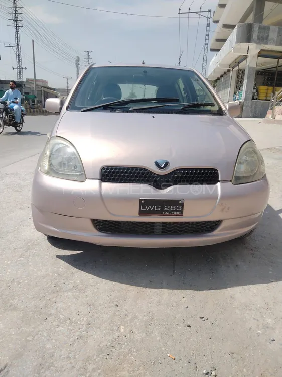 Toyota Vitz 2001 for Sale in Mardan Image-1