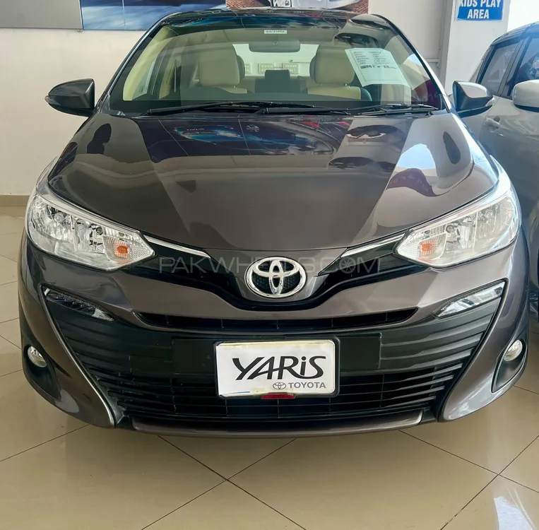 Toyota Yaris Sedan 2021 for Sale in Peshawar Image-1