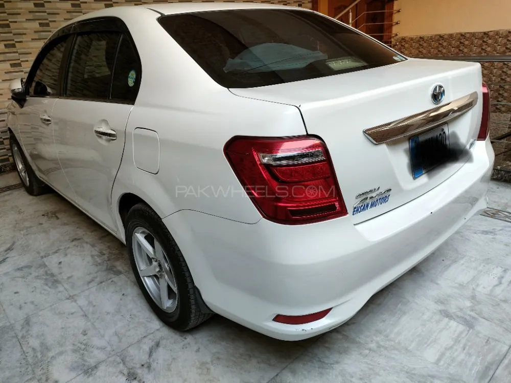 Toyota Corolla Axio 2015 for Sale in Peshawar Image-1