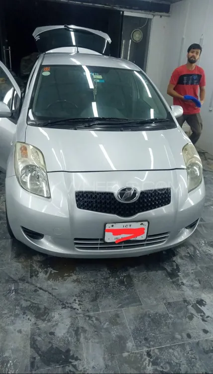 Toyota Vitz 2007 for Sale in Lahore Image-1