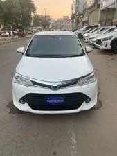 Toyota Corolla Axio Hybrid 1.5 2017 for Sale