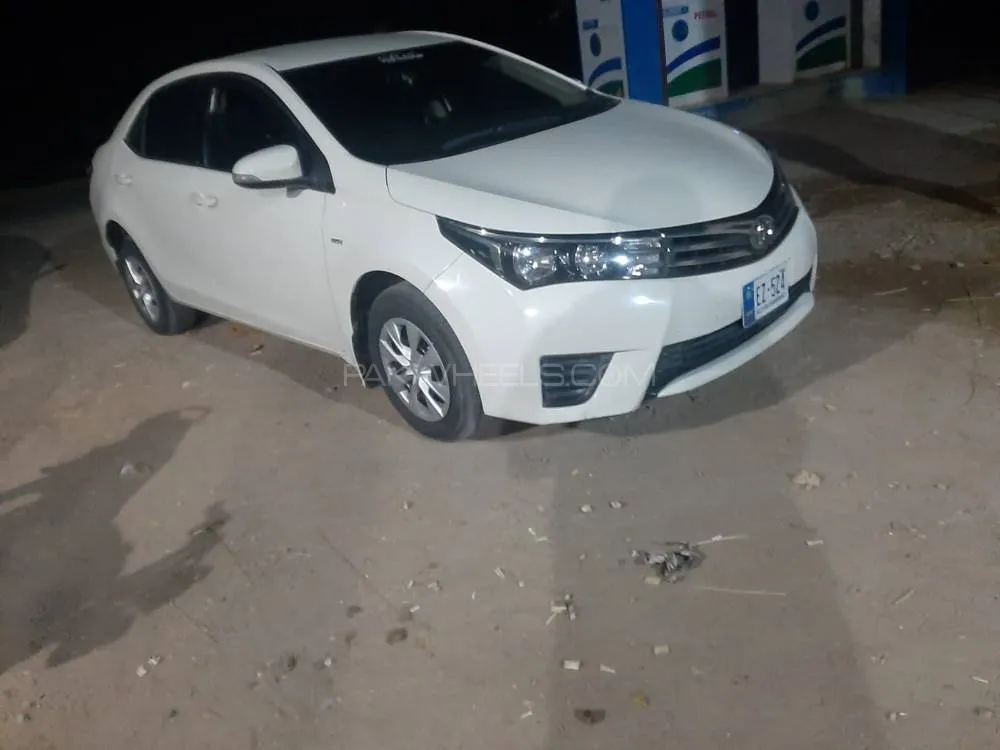 Toyota Corolla 2015 for Sale in Peshawar Image-1