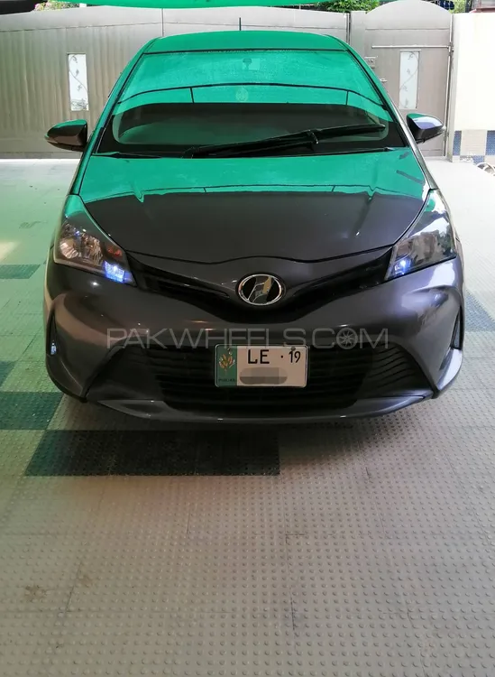 Toyota Vitz 2016 for Sale in Lahore Image-1