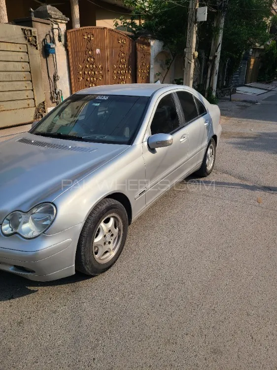 Mercedes Benz C Class 2001 for Sale in Lahore Image-1