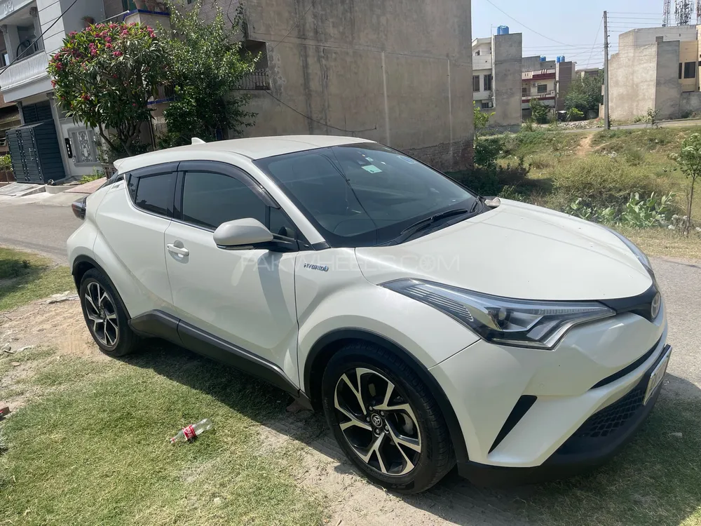 Toyota C-HR 2017 for Sale in Lahore Image-1