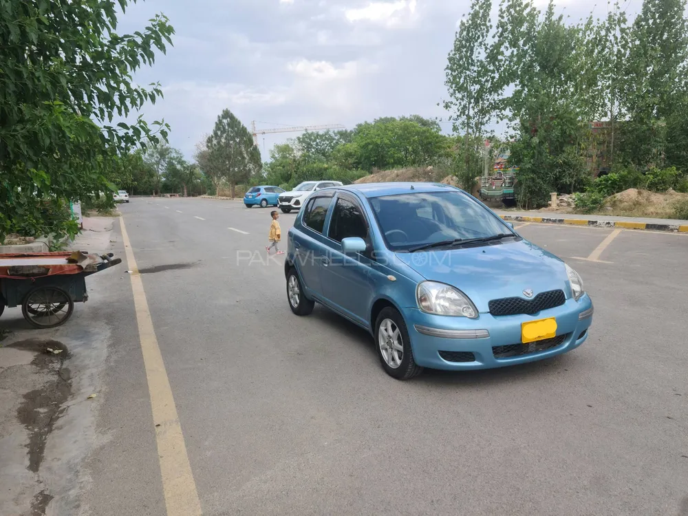 Toyota Vitz 2002 for Sale in Islamabad Image-1