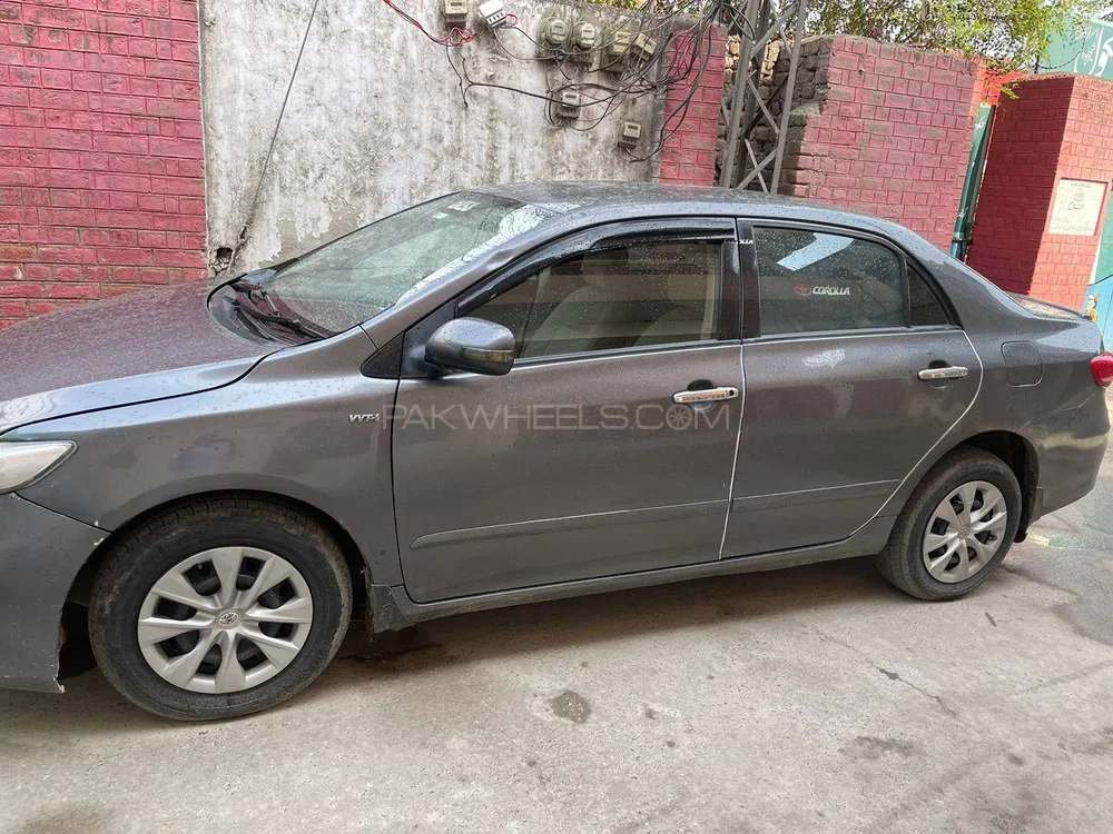 Toyota Corolla 2011 for Sale in Mandi bahauddin Image-1