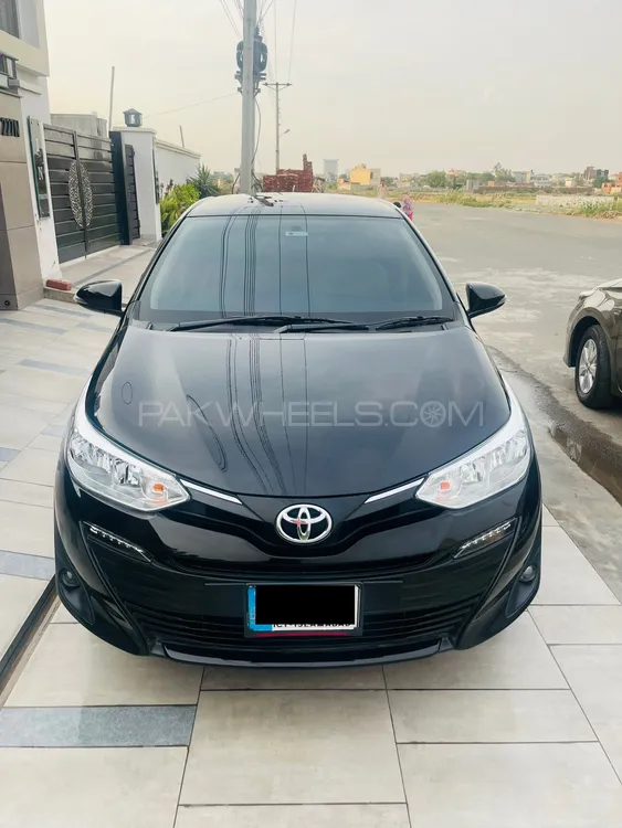 Toyota Yaris Sedan 2020 for Sale in Lahore Image-1