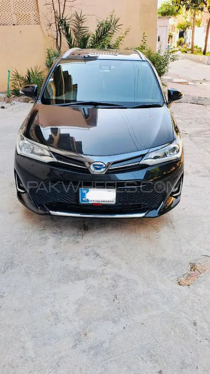 Toyota Corolla Fielder 2018 for Sale in Islamabad Image-1