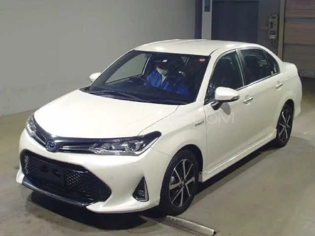 Toyota Corolla Axio 2019 for Sale in Islamabad Image-1