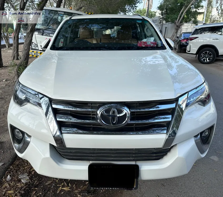 Toyota Fortuner 2018 for Sale in Karachi Image-1