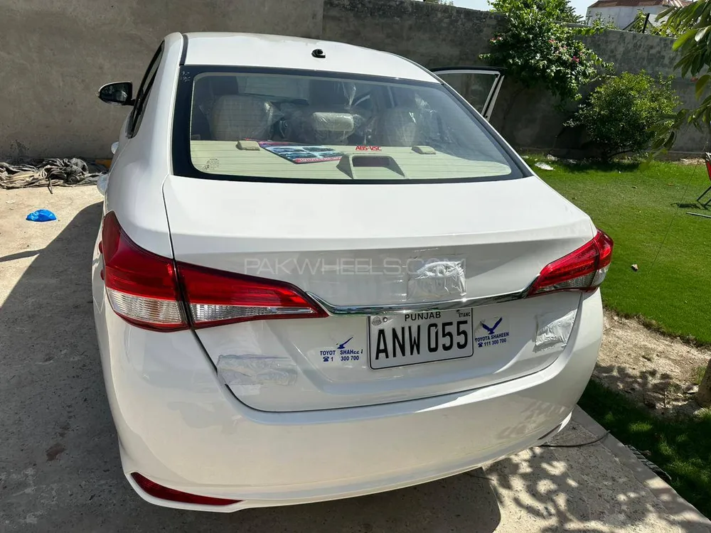 Toyota Yaris Sedan 2023 for Sale in Lahore Image-1