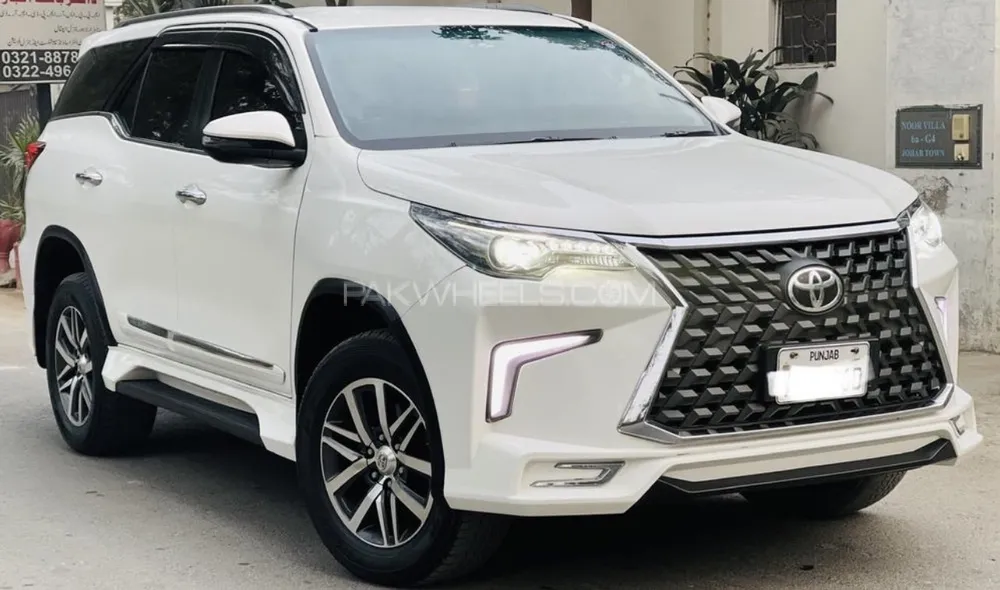 Toyota Fortuner 2020 for Sale in Lahore Image-1