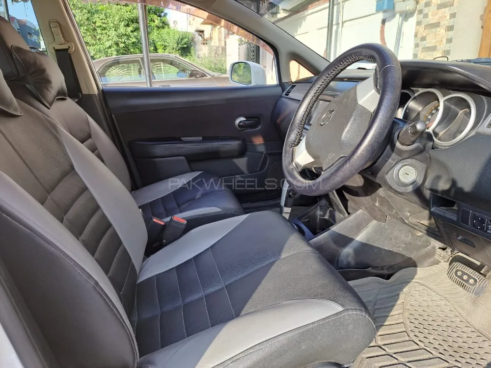 Nissan Tiida 2007 for Sale in Islamabad Image-1