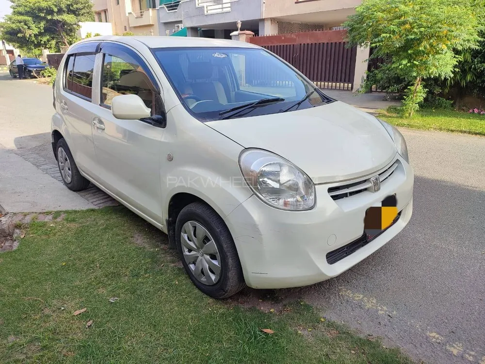 Toyota Passo 2011 for Sale in Lahore Image-1